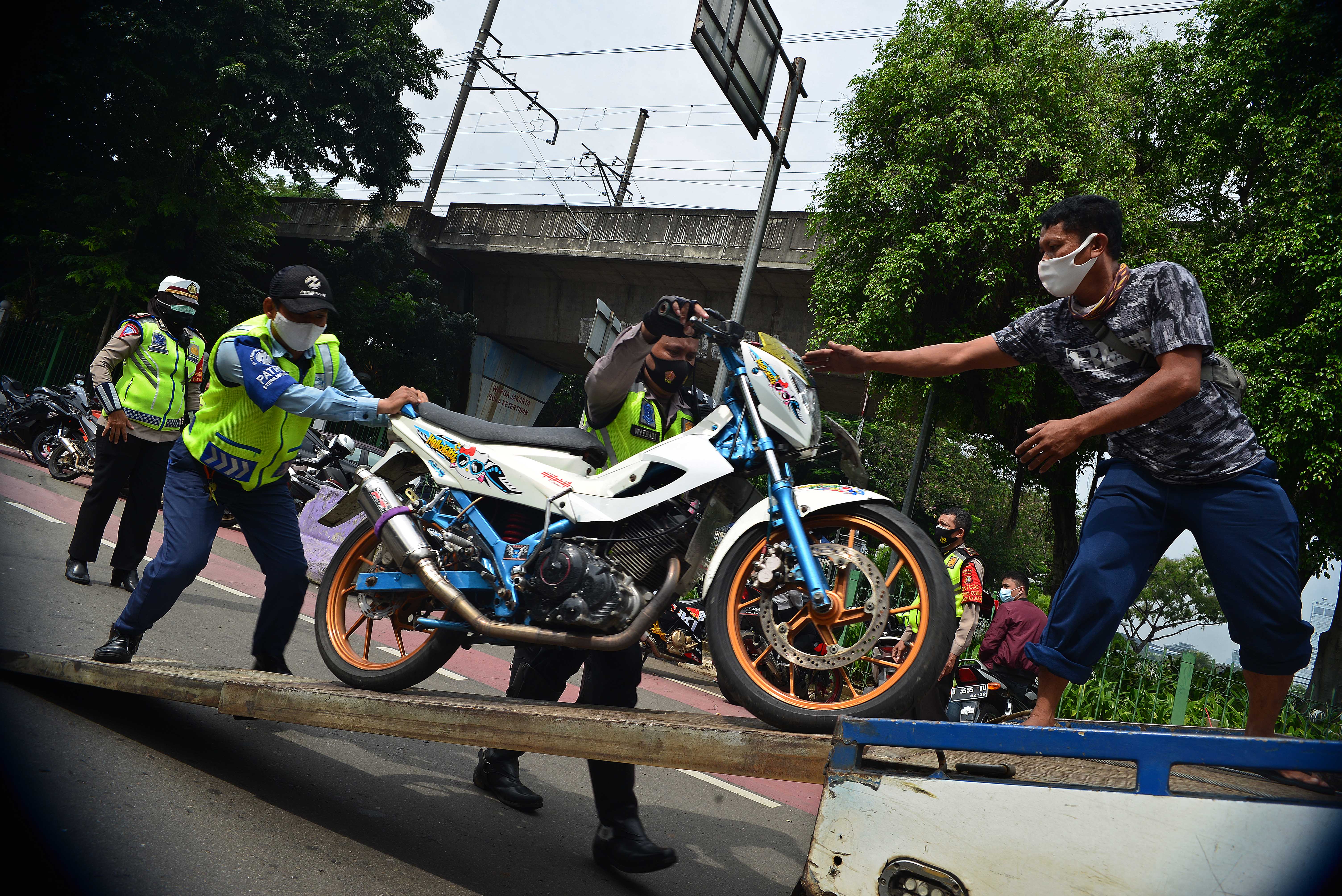 Razia Knalpot Bising