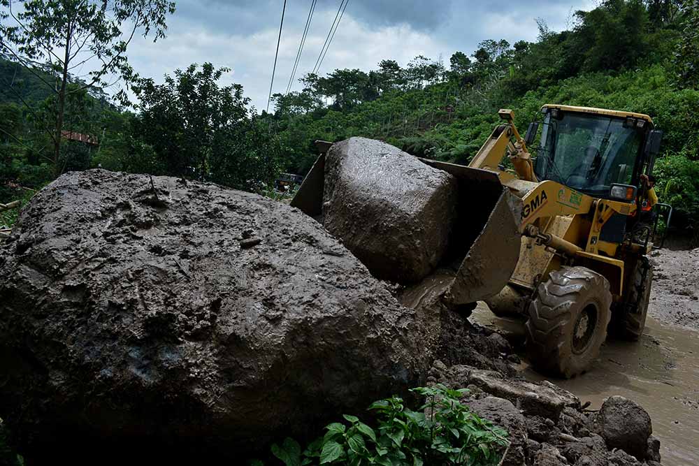 Tanah Longsor di Garut