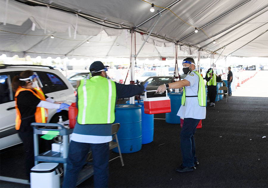 Vaksinasi Guru Agar April 2021 Semua Sekolah Dibuka Kembali 