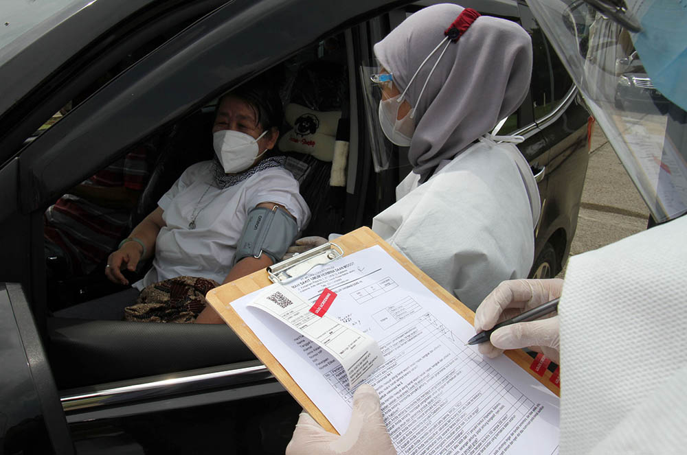 Pos Layanan Vaksinasi Drive Thru 