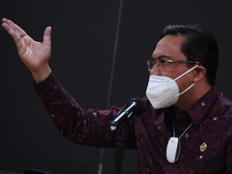 Ketua Umum PP PBSI Berikan Keterangan