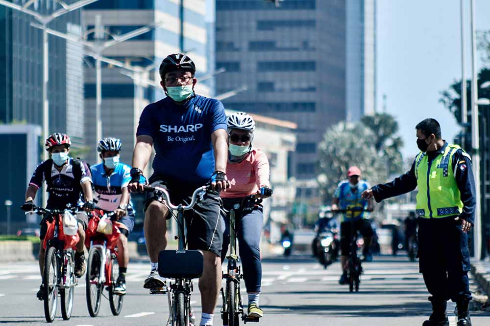 Aturan Bersepeda di Jalan Raya