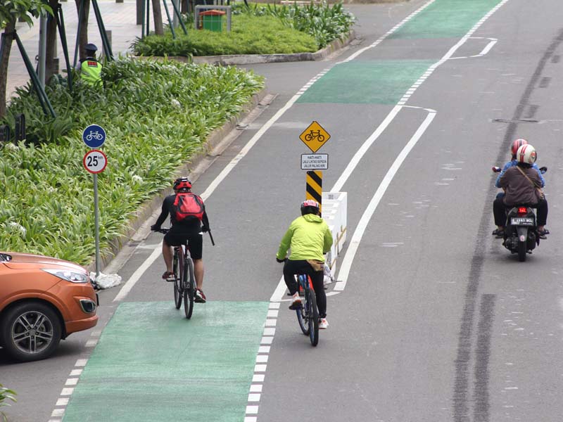 Denda Bagi Pesepeda Yang Melanggar Jalur