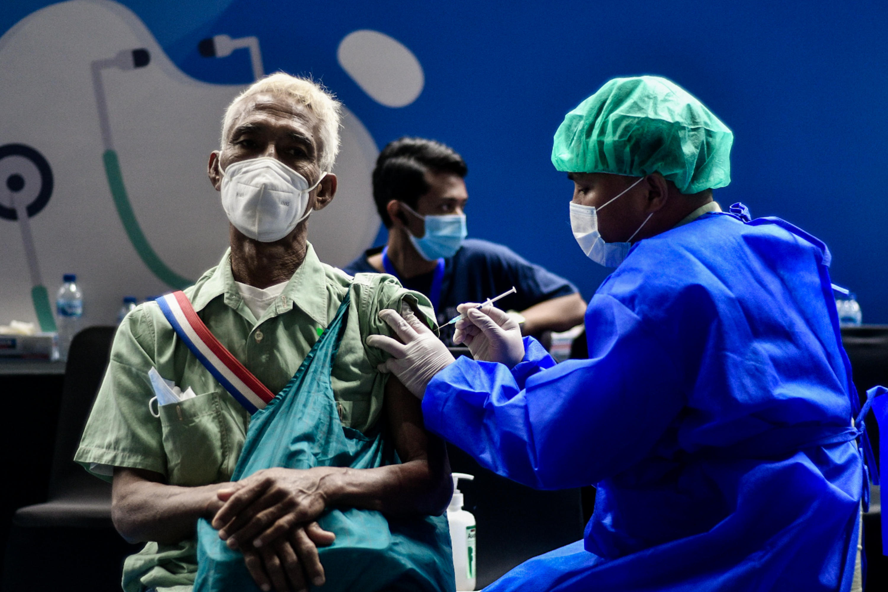 Sentra Vaksinasi Bersama untuk Lansia