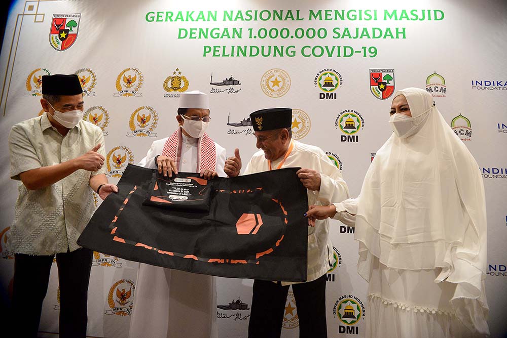 Gerakan Satu Juta Sajadah Anti-Covid-19