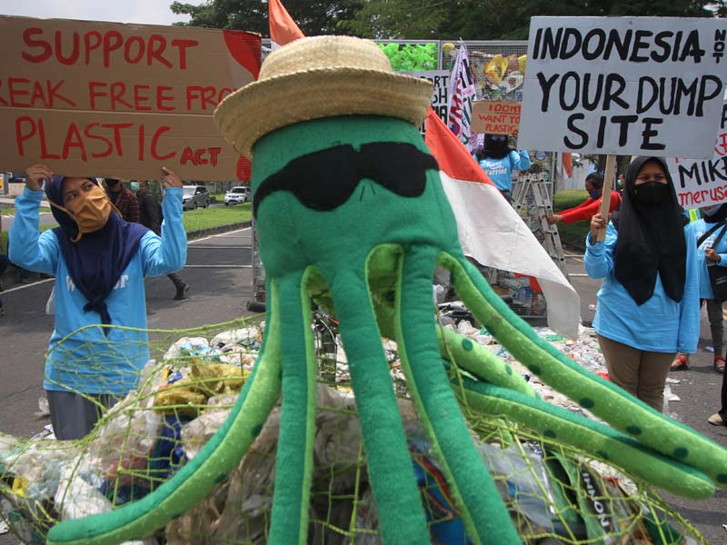 Aksi Tolak Sampah Amerika Masuk Indonesia