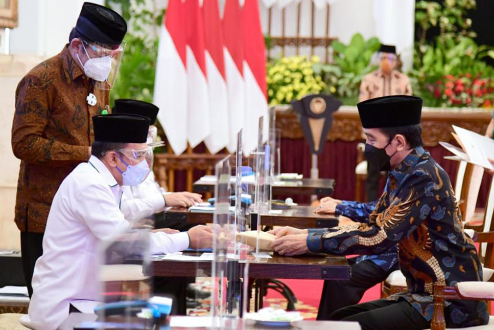 Jokowi dan Ma'ruf Amin Bayar Zakat Melalui Baznas
