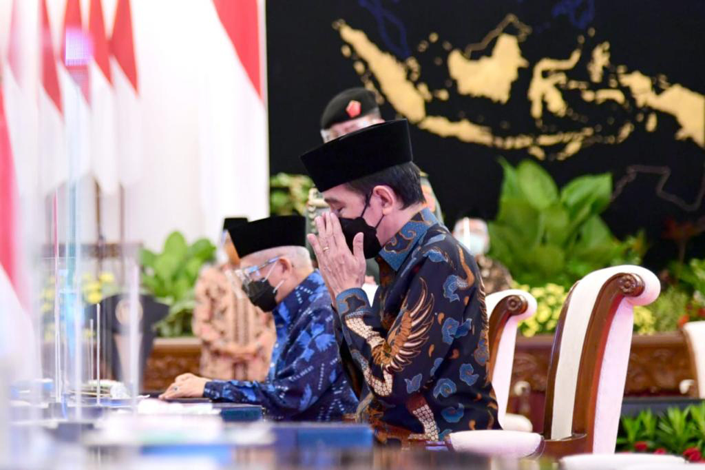 Jokowi dan Ma'ruf Amin Bayar Zakat Melalui Baznas