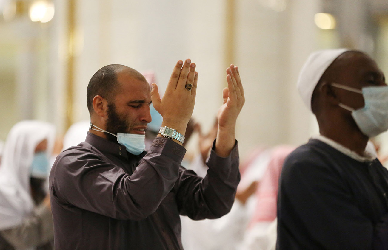 Shalat Tarawih di Masjidil Haram