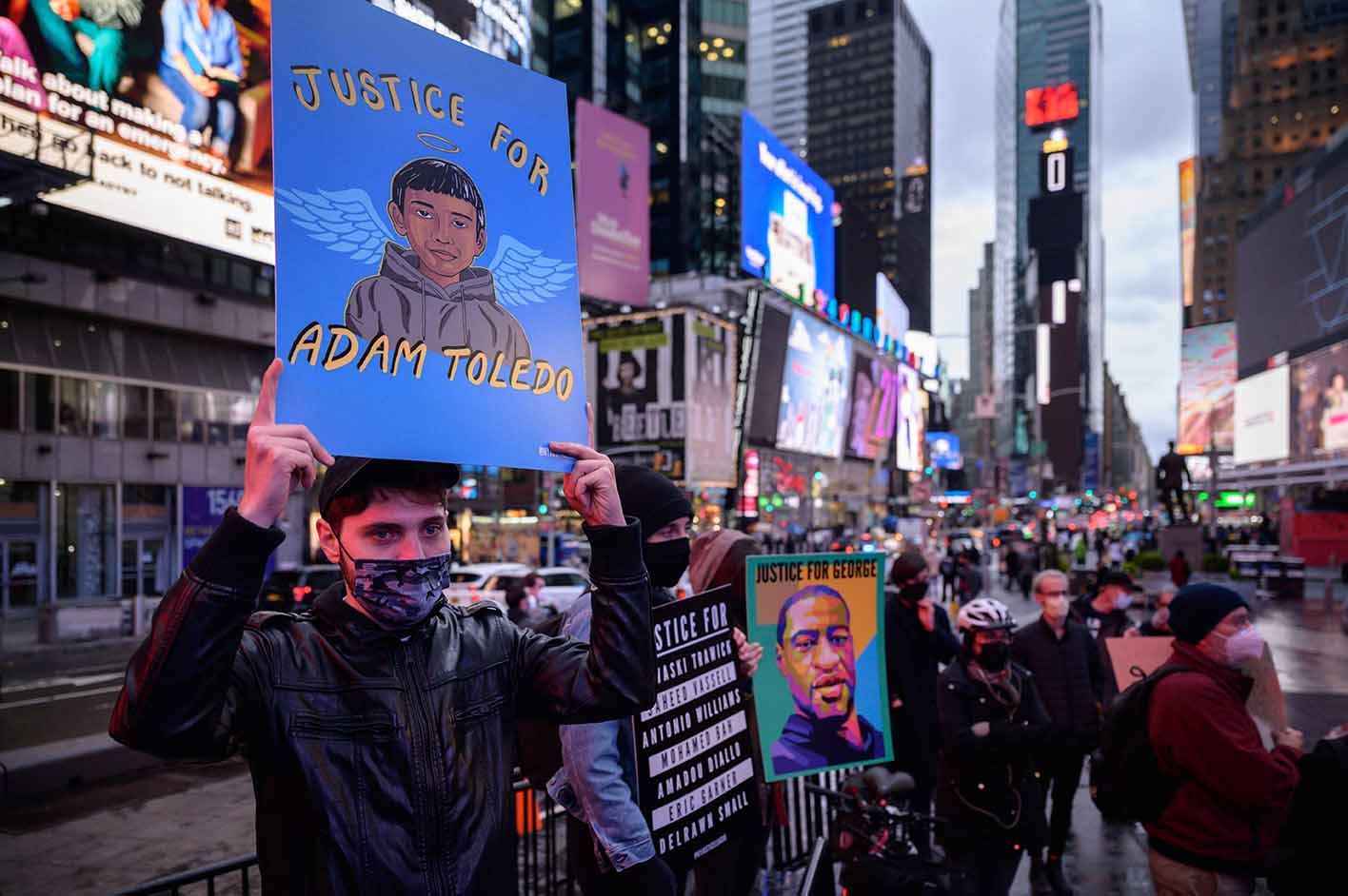 Aksi Unjuk Rasa Kekerasan Polisi Terhadap Warga di AS