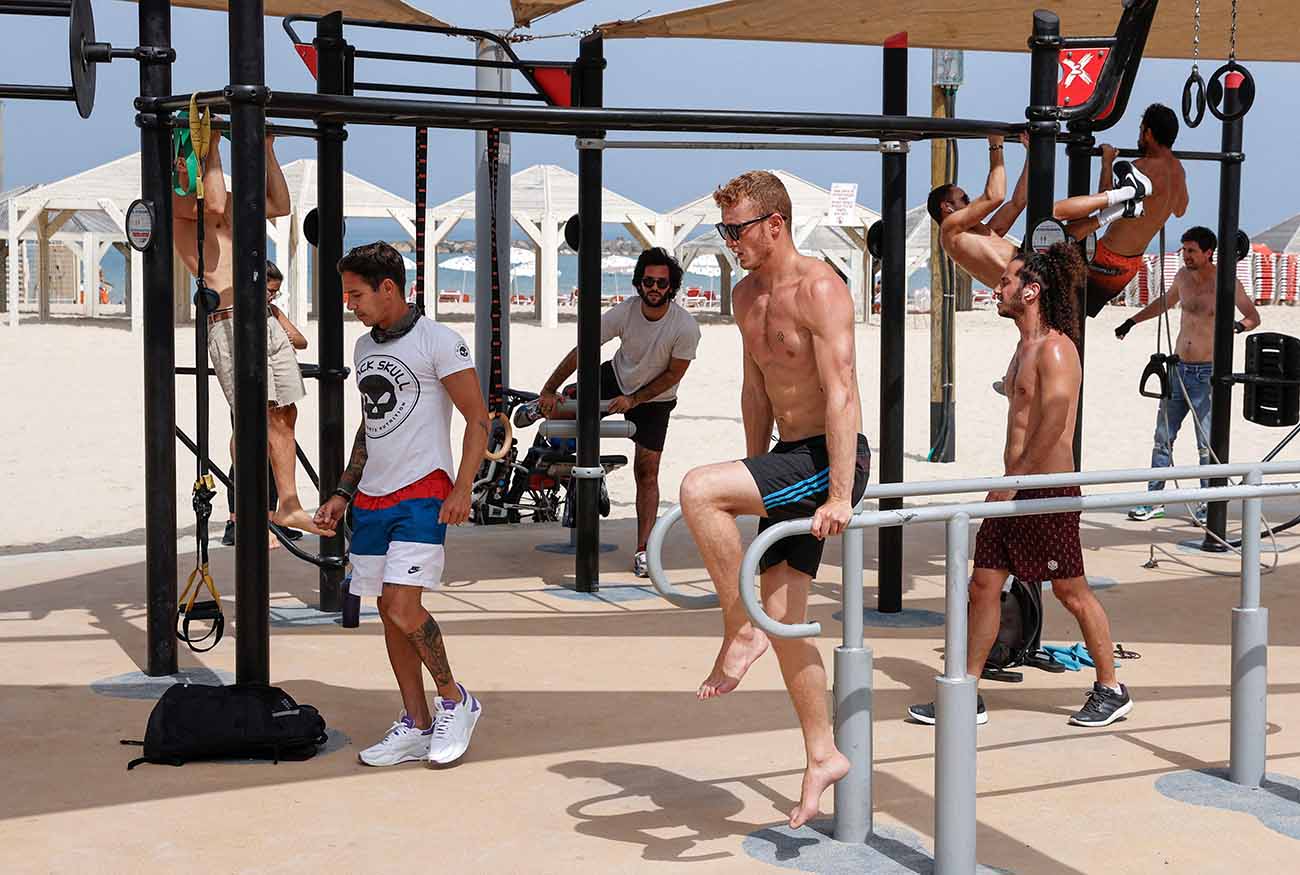 Israel Cabut Peraturan Wajib Bermasker di Luar Ruangan