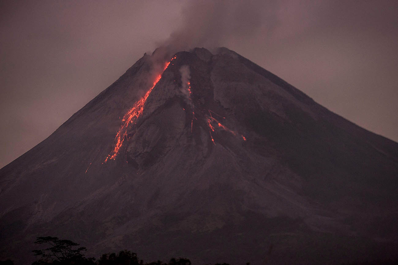Lava Pijar Gunung Merapi 