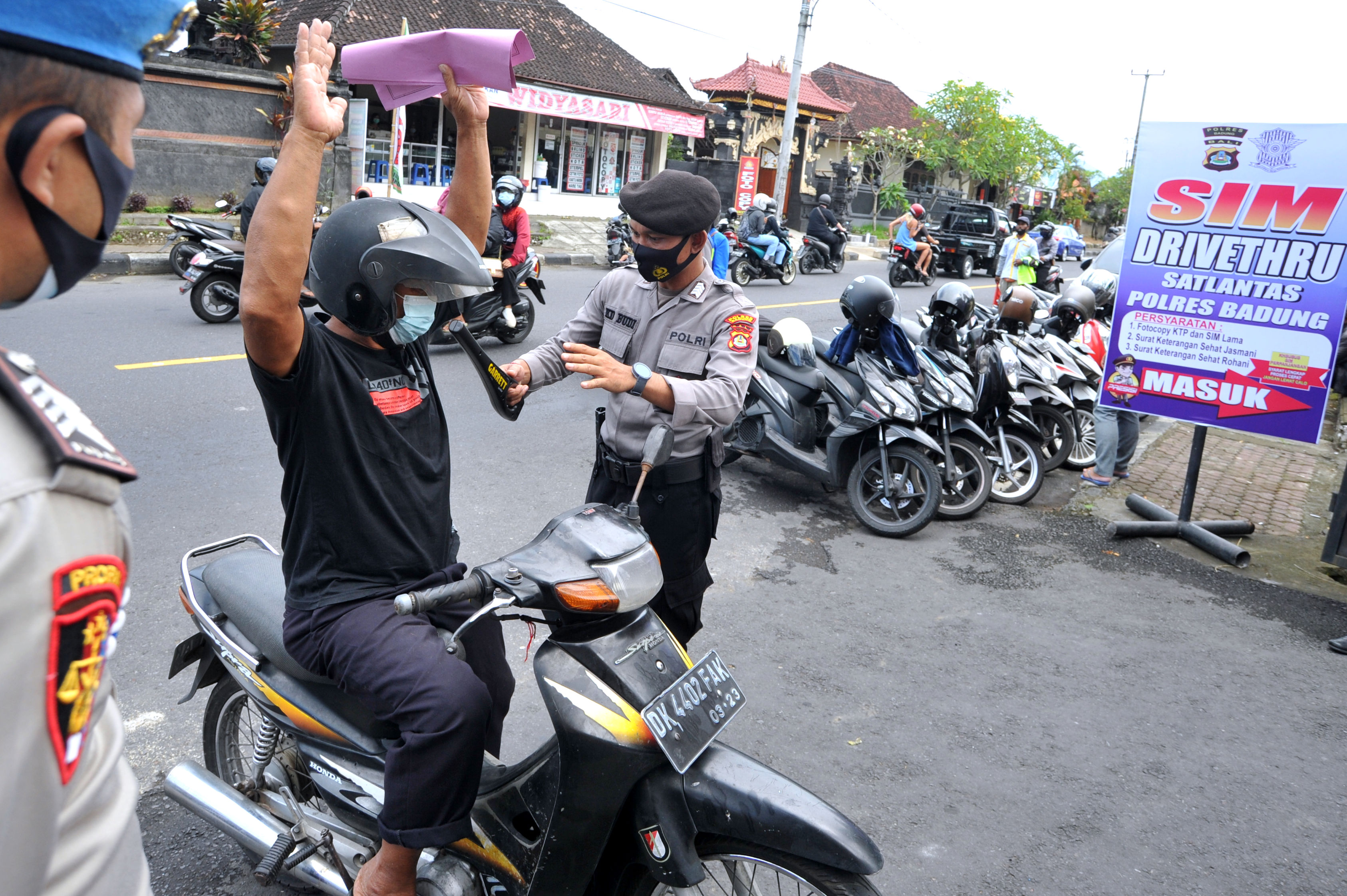 Layanan SIM Drive Thruu di Bali