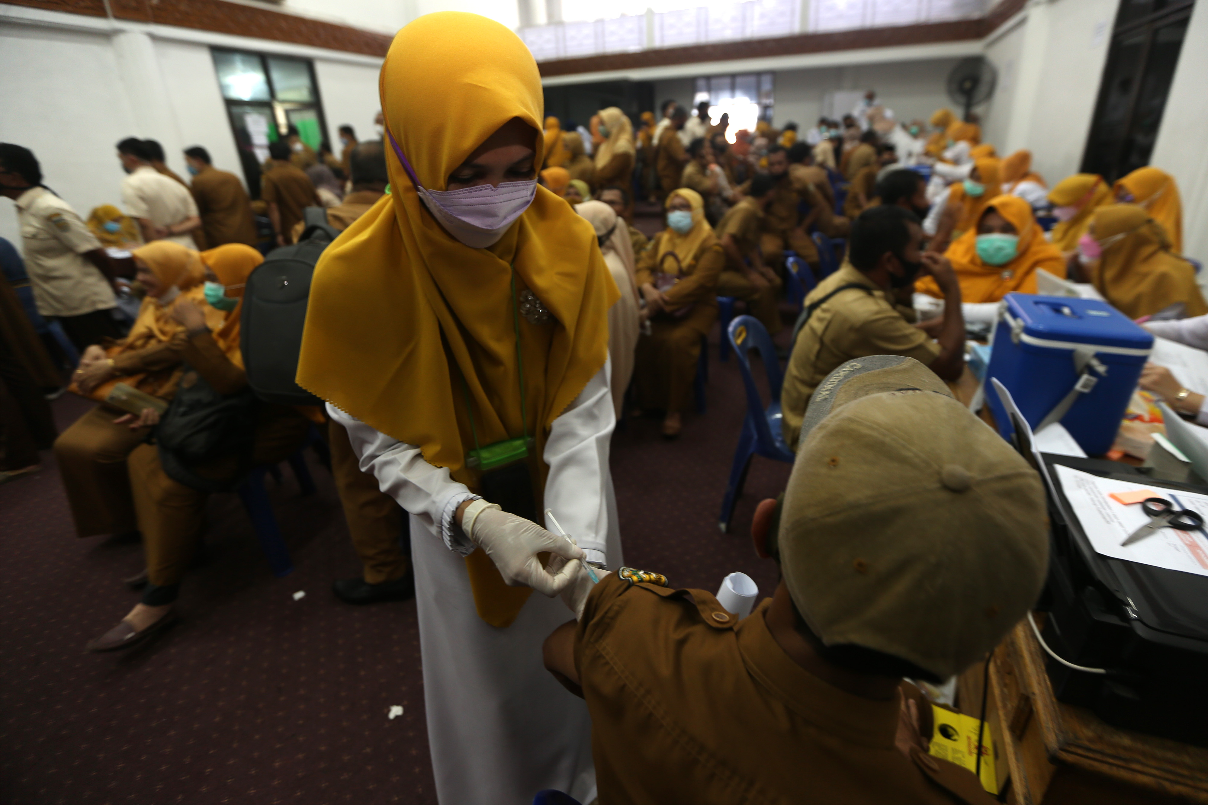 Vaksinasi Covid-19 ASN di Aceh