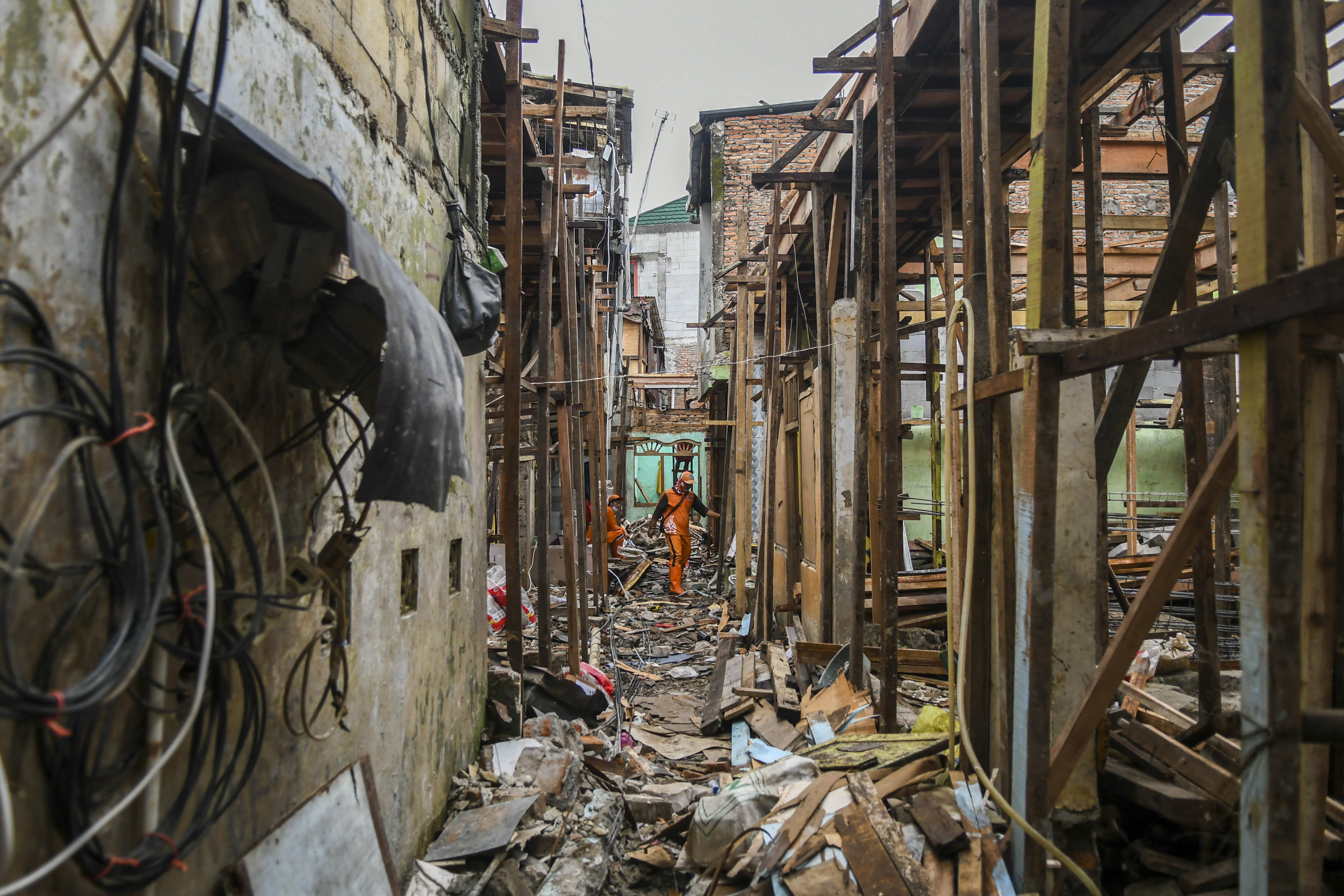 Rumah Panggung Hadapi Banjir Jakarta