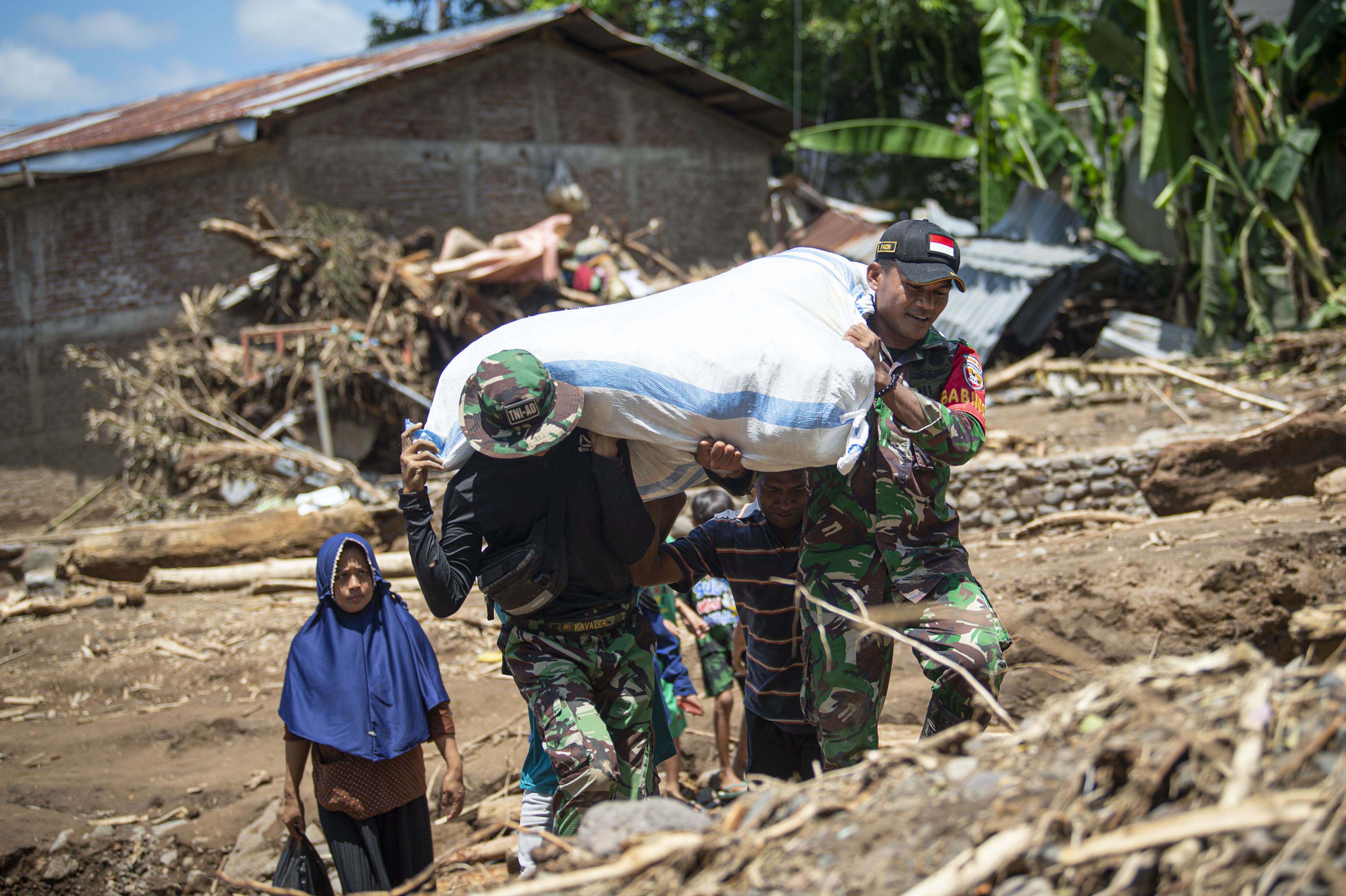 Bantuan Korban Korban Banjir Bandang