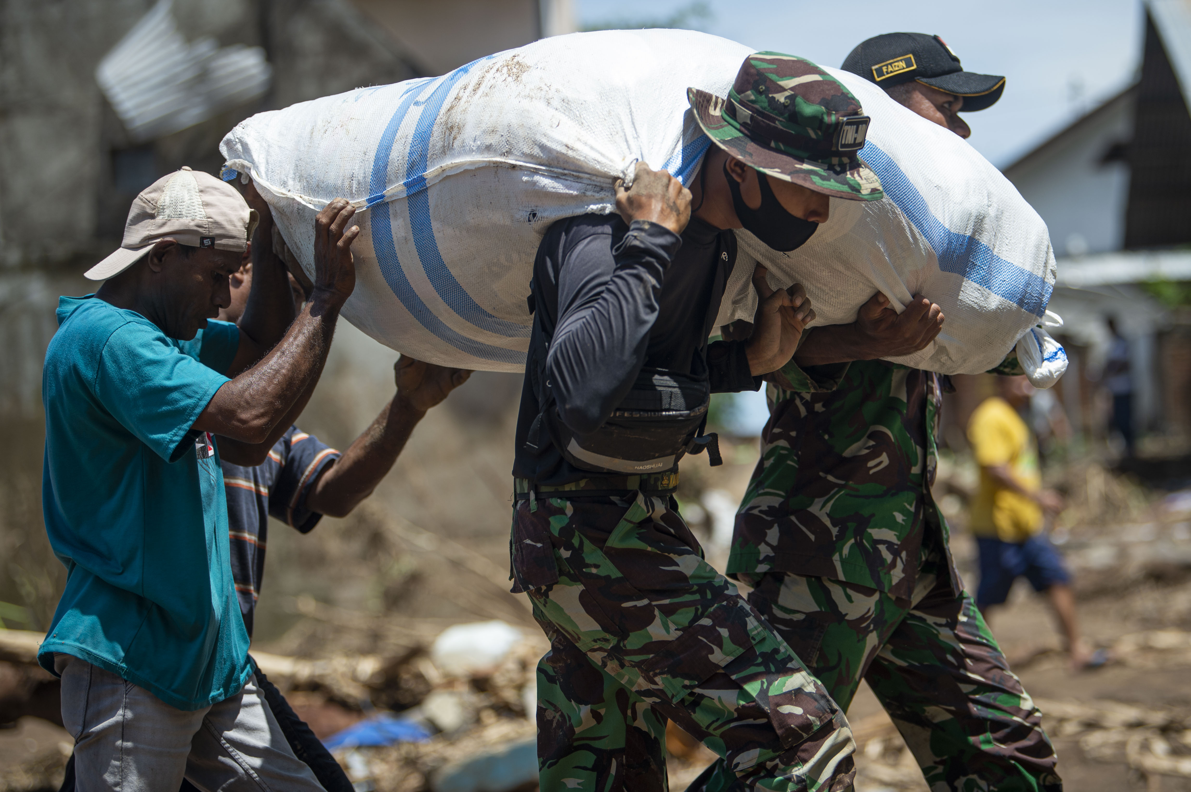 Bantuan Korban Korban Banjir Bandang