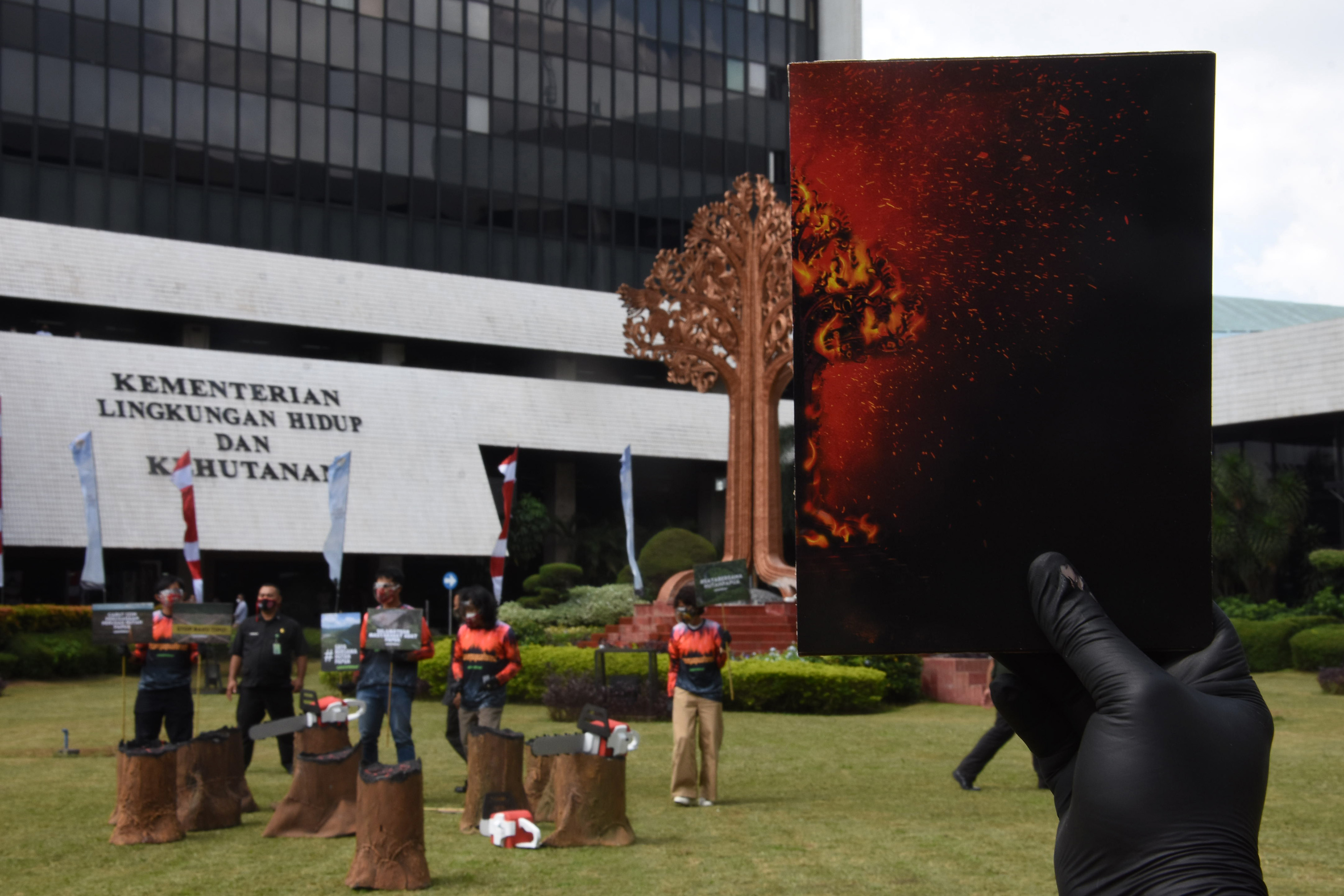 Tolak Perusakan Hutan Papua