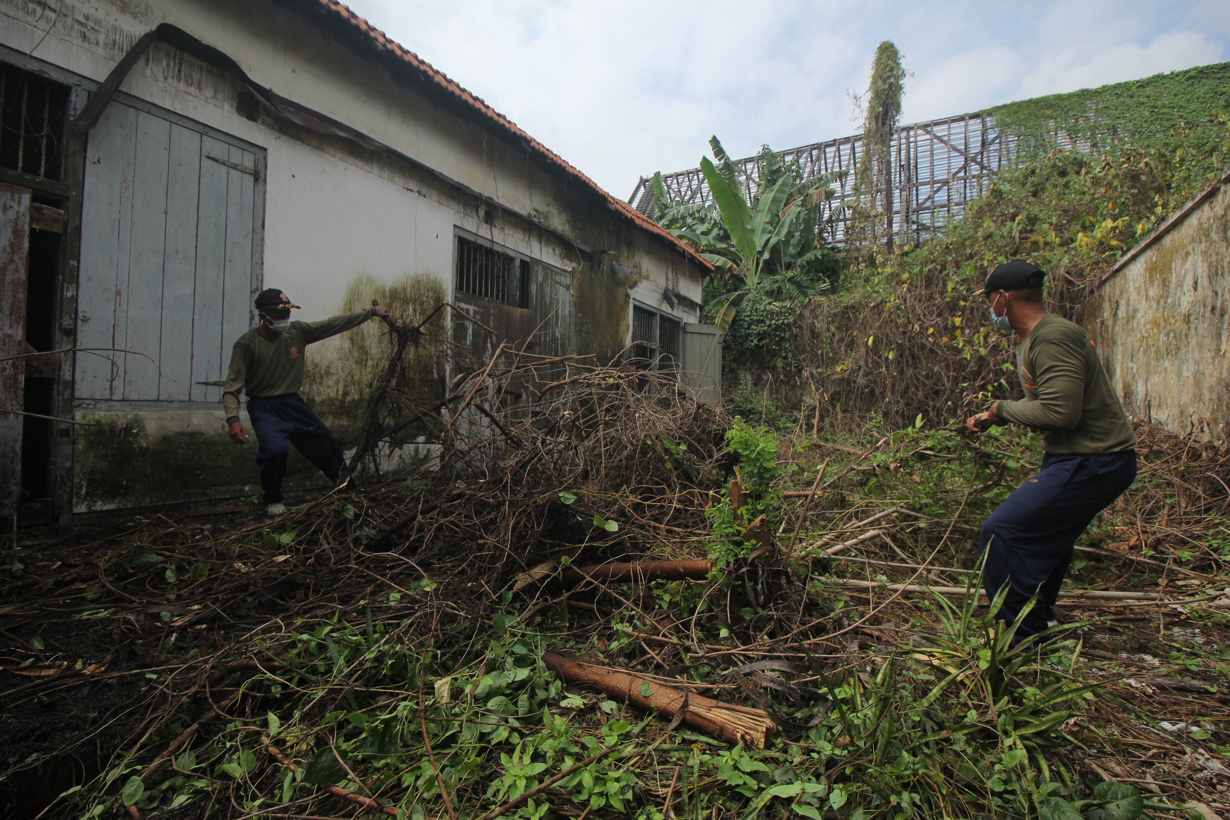 Bersih-Bersih Penjara Kalisosok