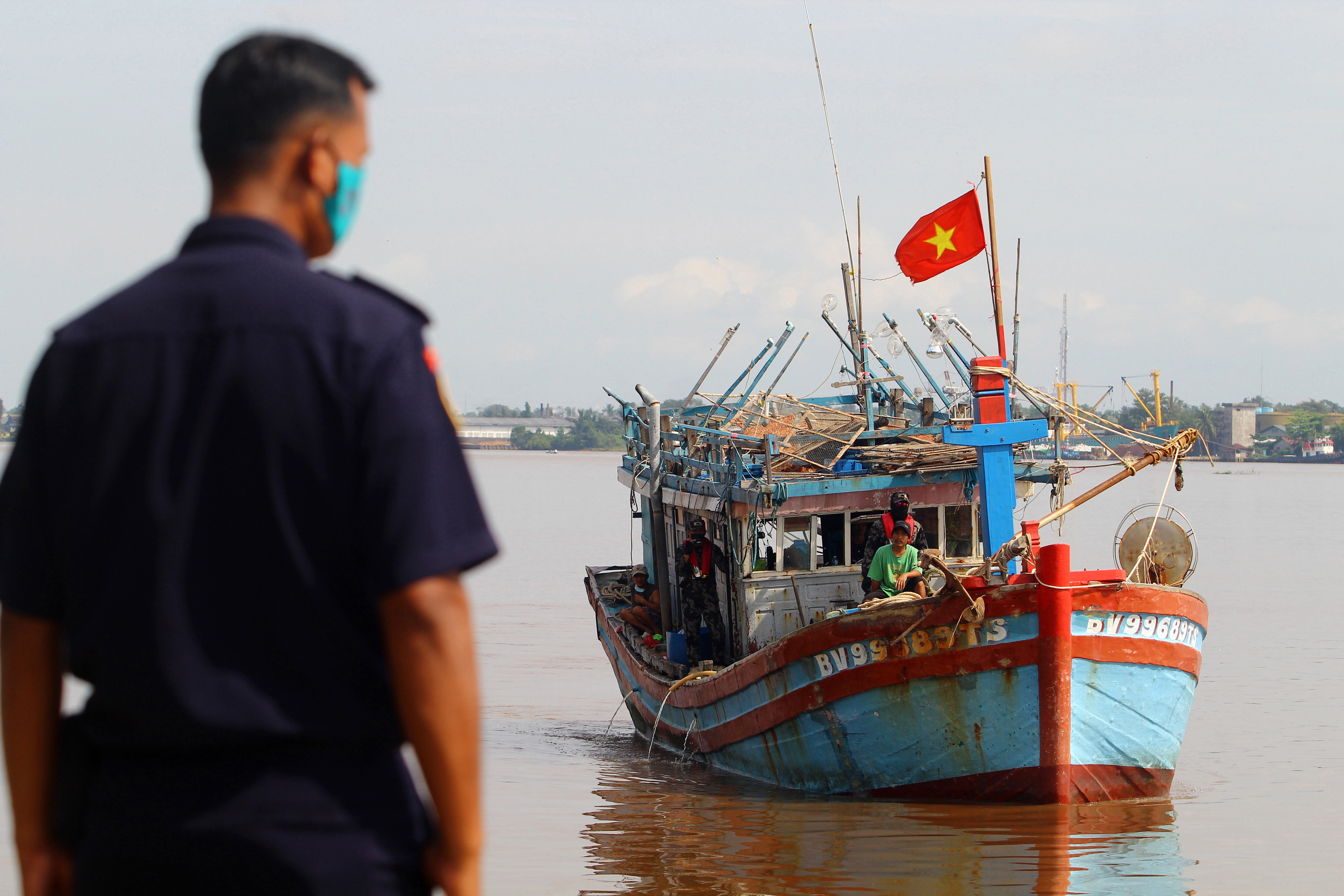 KKP Tangkap Kapal Ikan Berbendera Vietnam