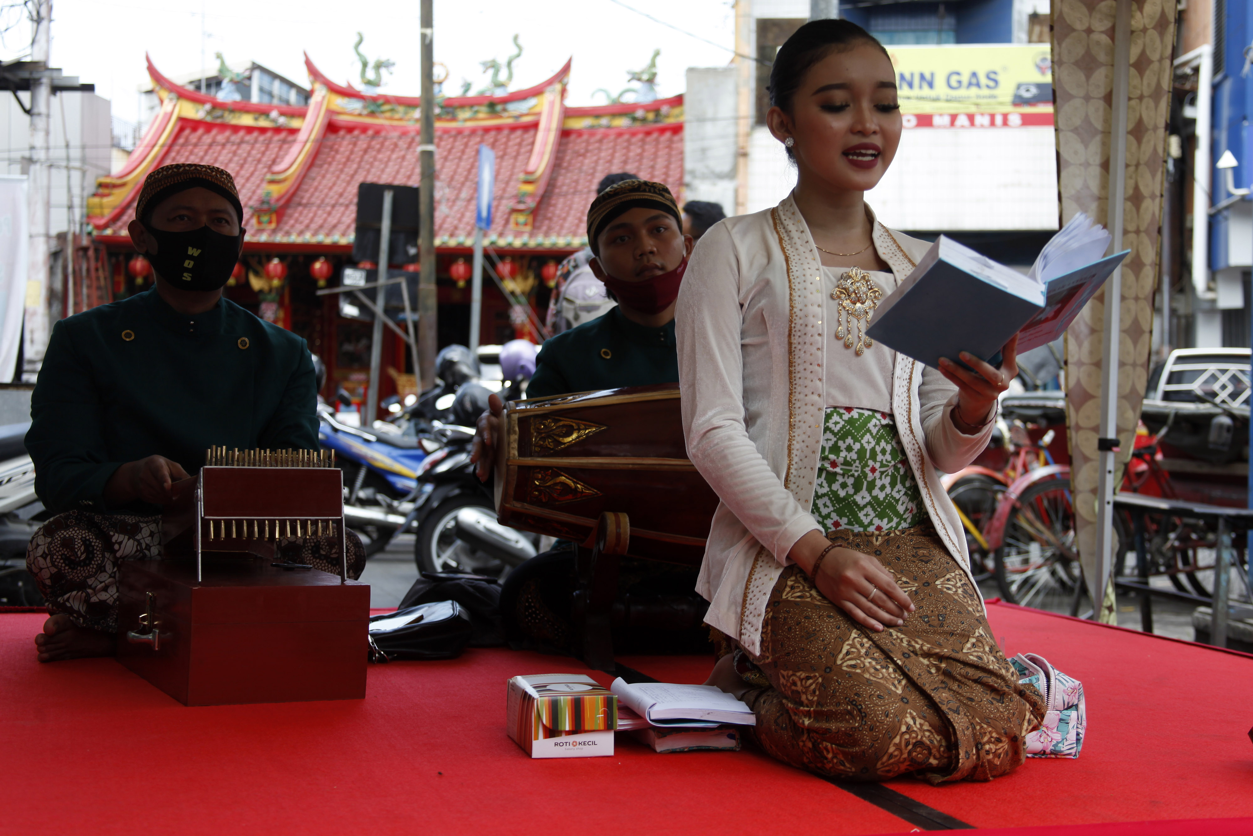 Hiburan di Pasar Gede