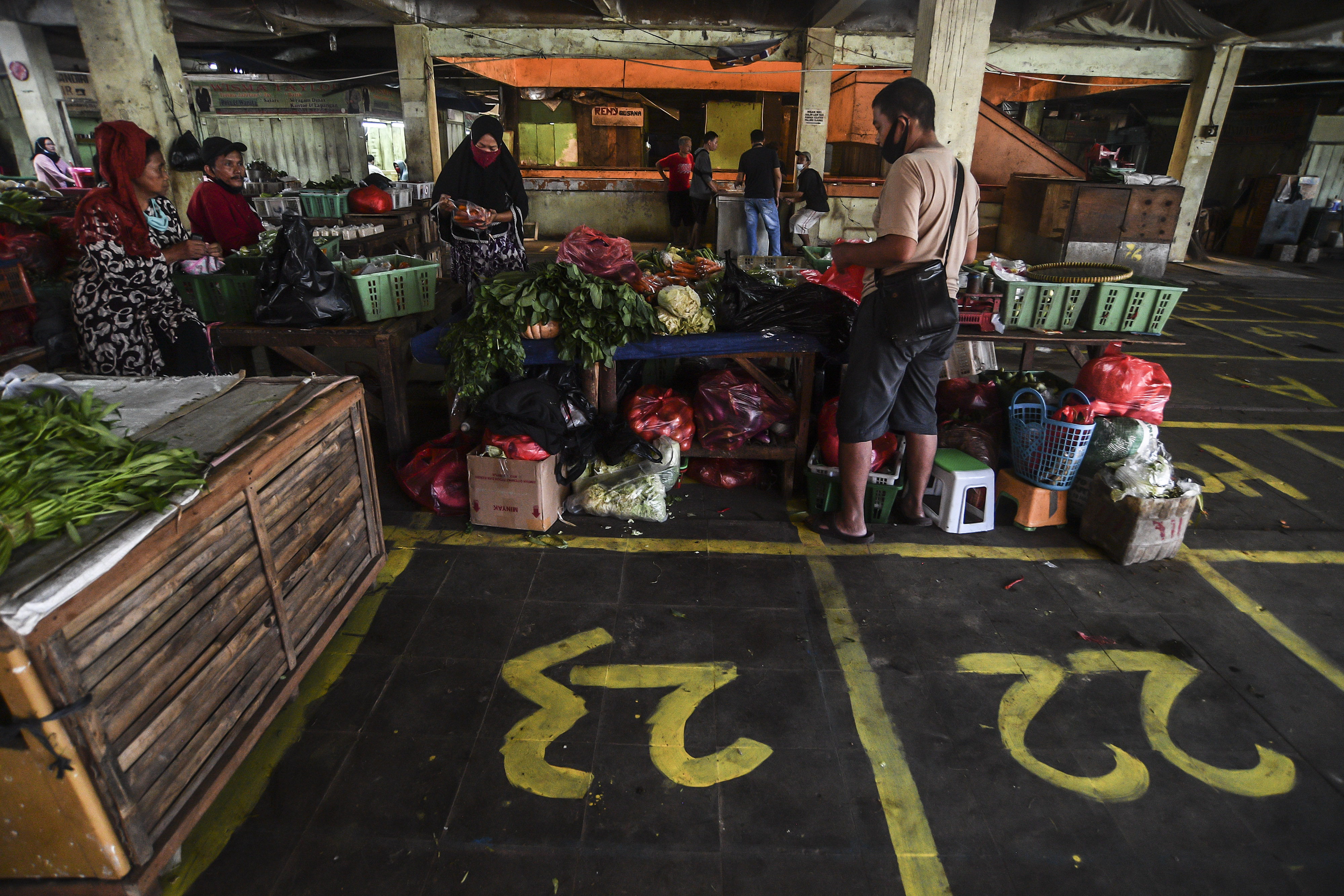 Relokasi Pedagang Korban Kebakaran Pasar Minggu