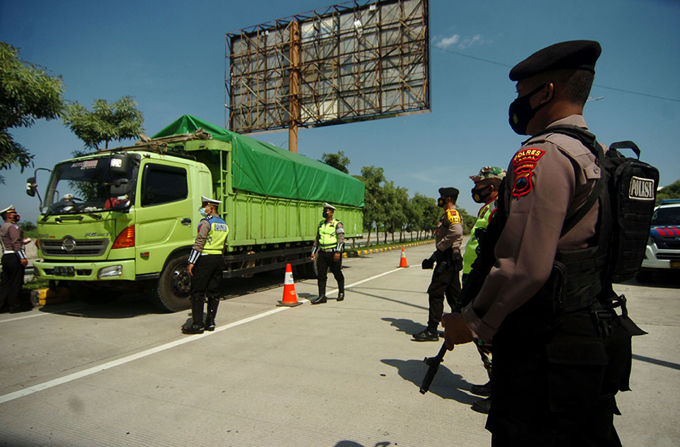 Operasi Keselamatan Lalu-Lintas Candi di Jalan Tol