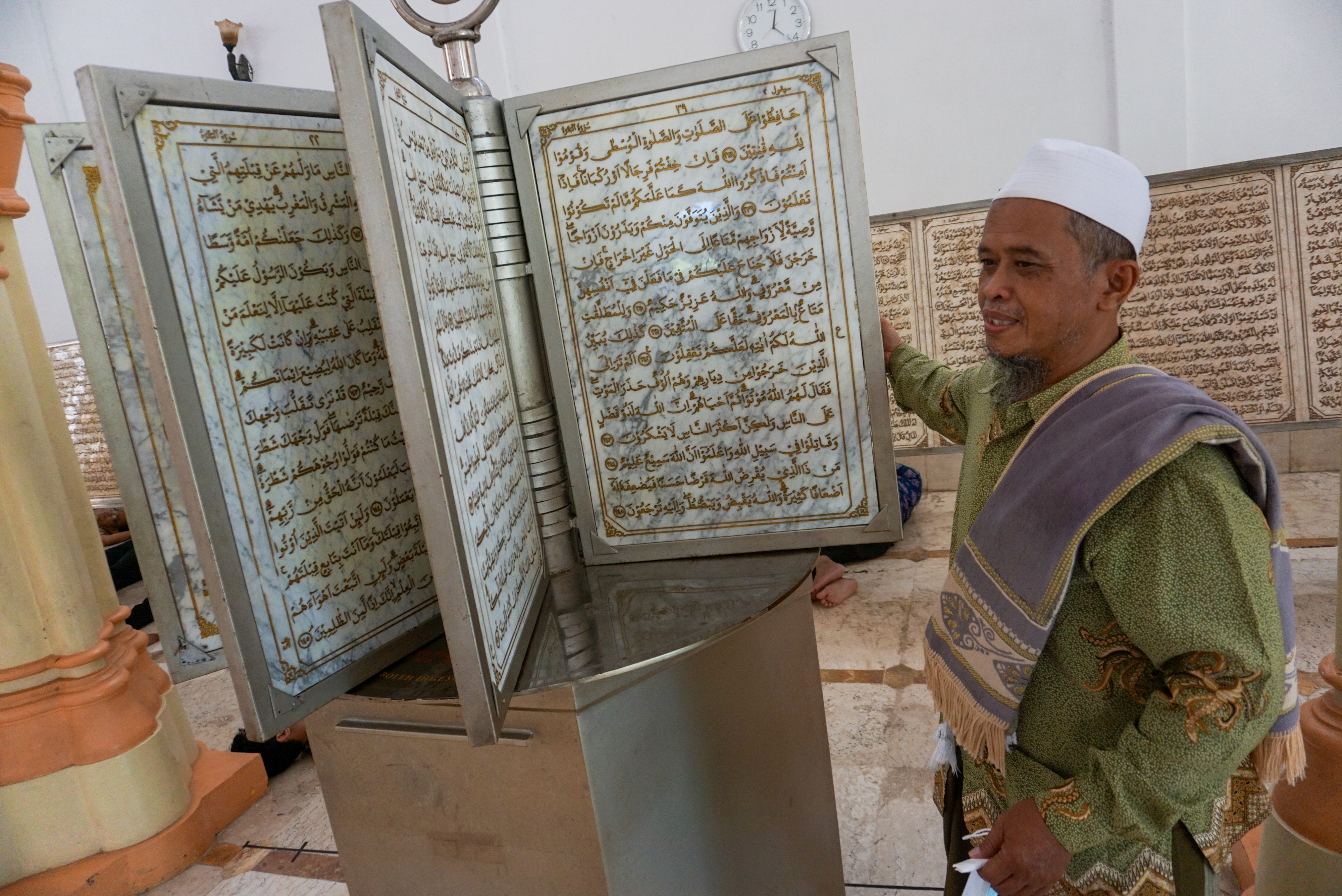 Al Quran Besar di Jakarta Islamic Centre