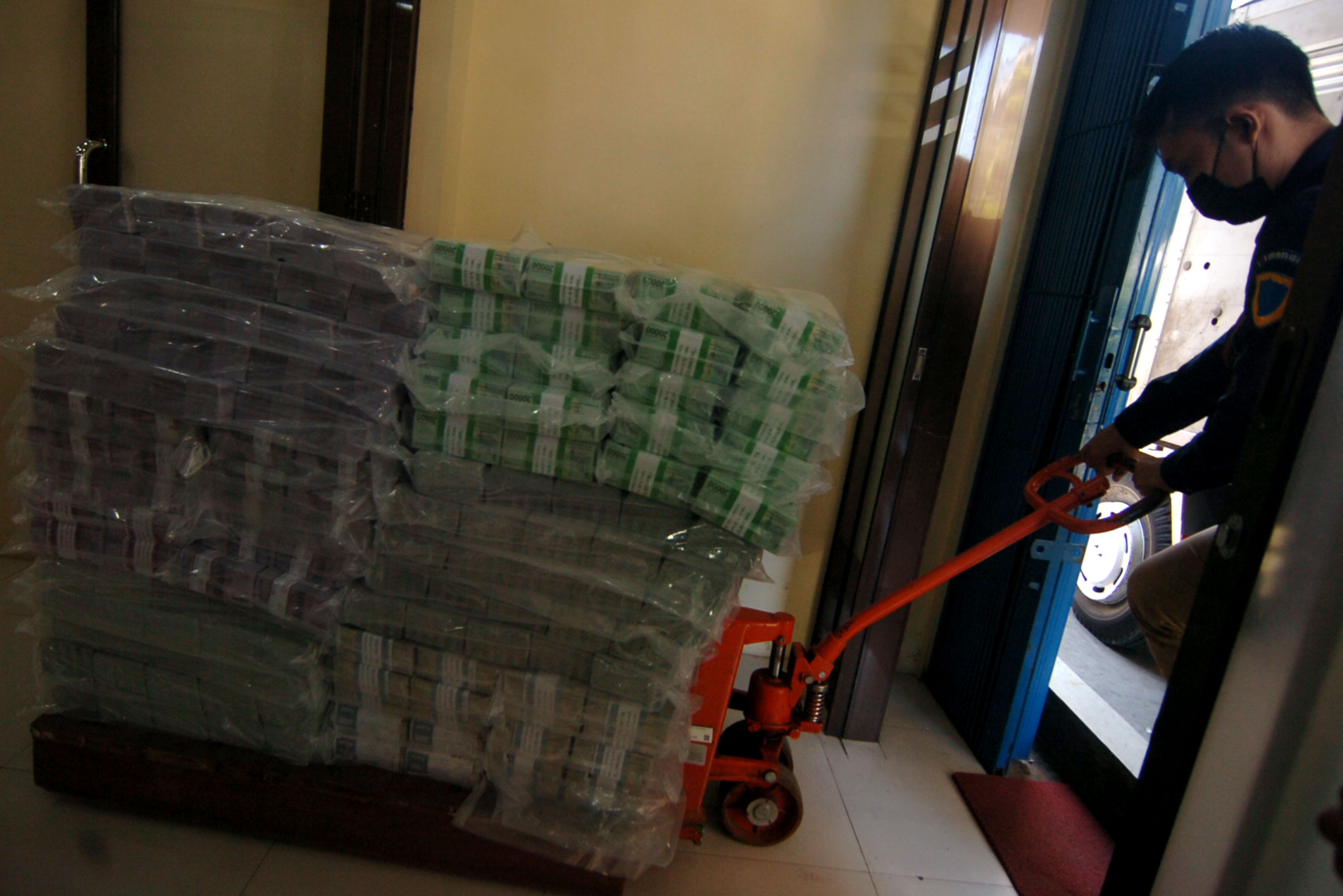 Kebutuhan Uang Baru Lebaran 2021