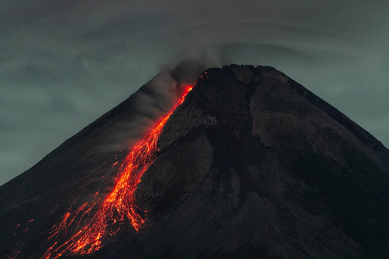 Lava Pijar Gunung Merapi 