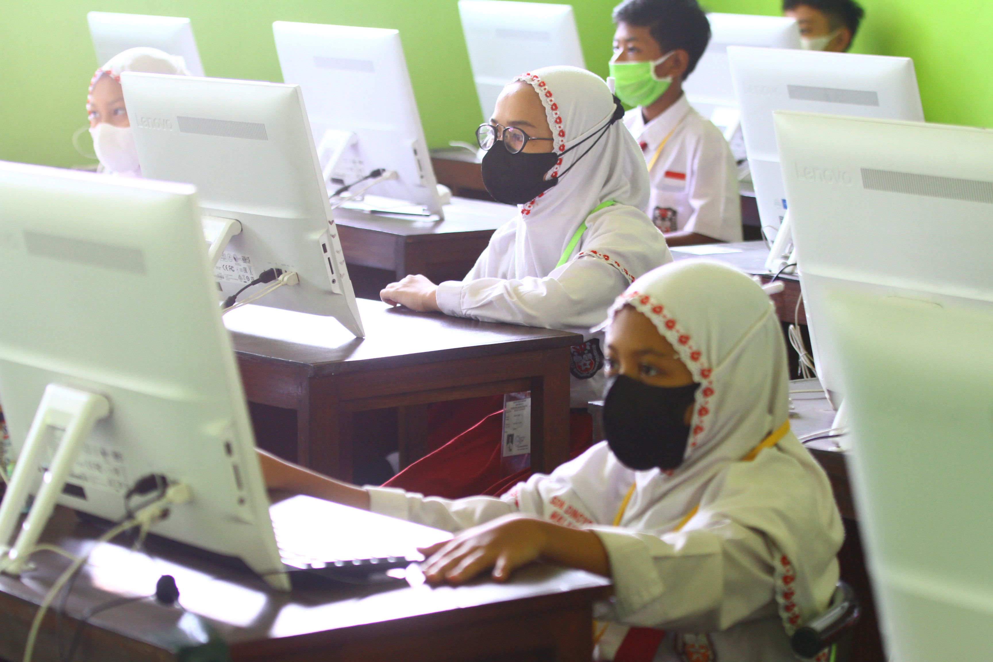 Ujian Sekolah Tatap Muka di Malang