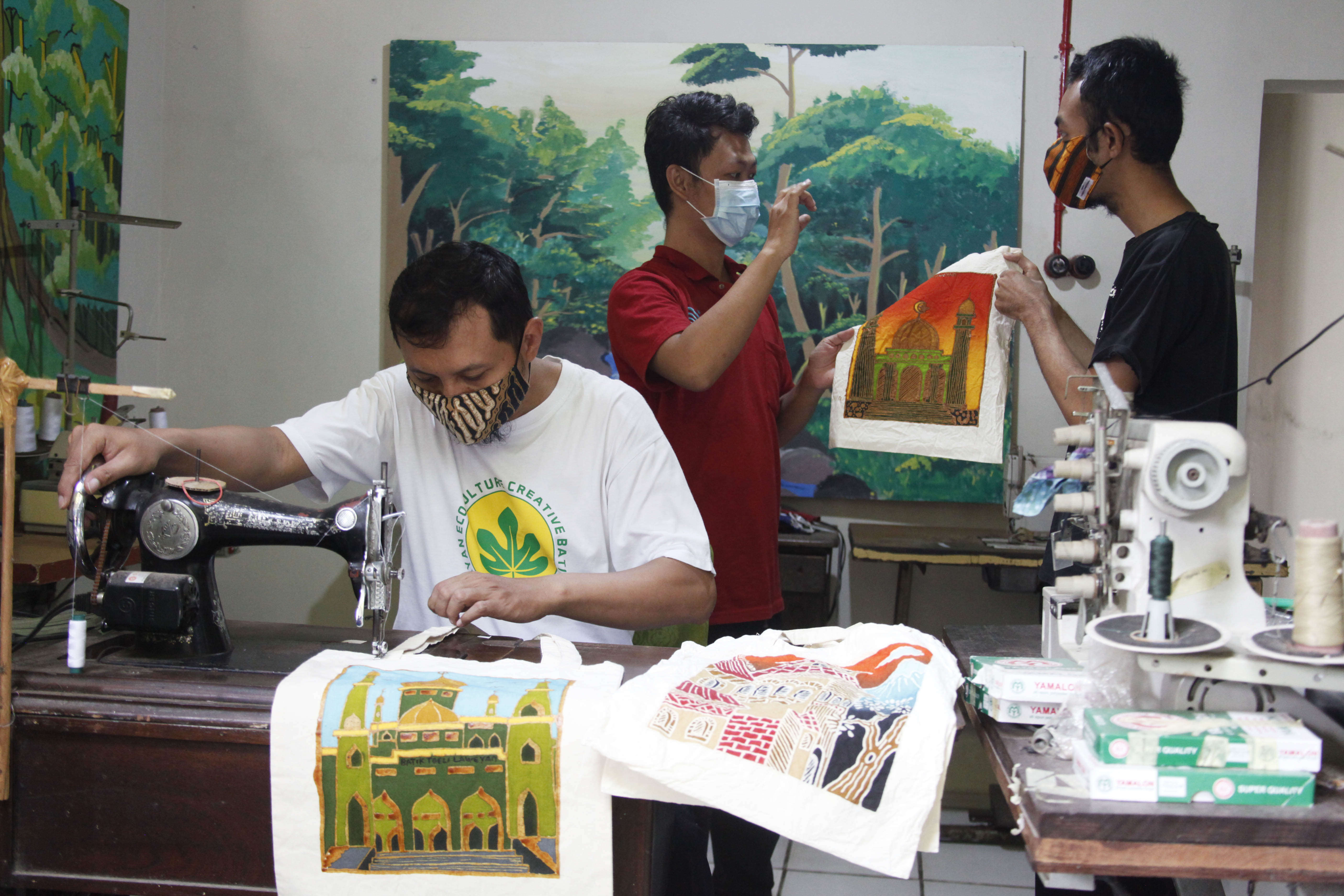 Tas Batik Motif Masjid