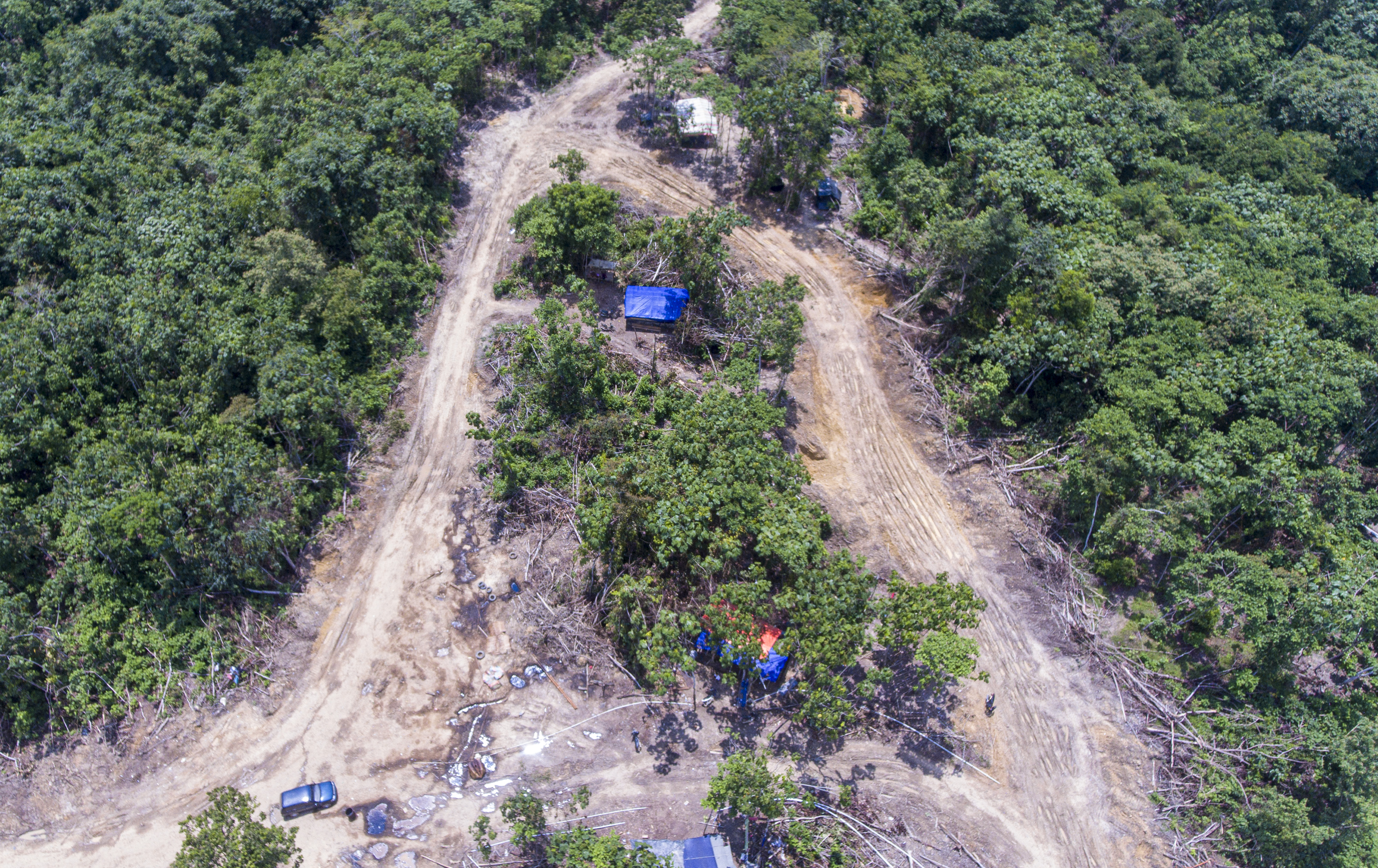 Penambangan Minyak Ilegal di Musi Banyuasin