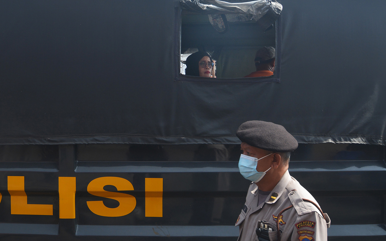 Razia Masker di Padang