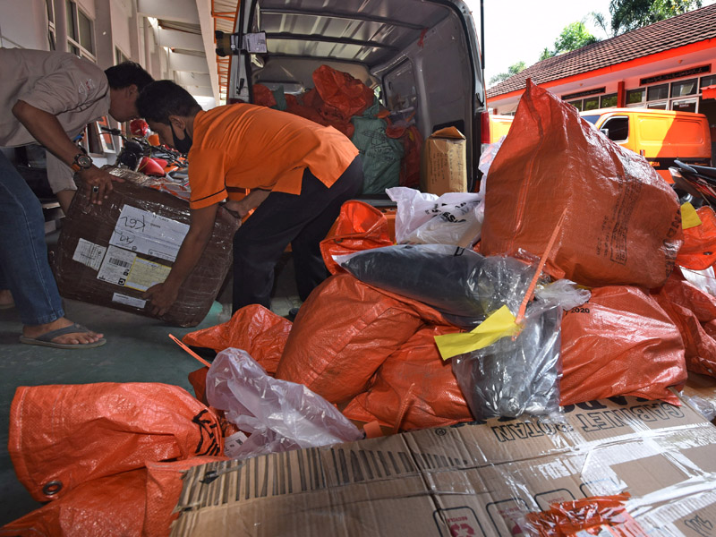 Jumlah Paket Pos Meningkat Di Bulan Ramadhan