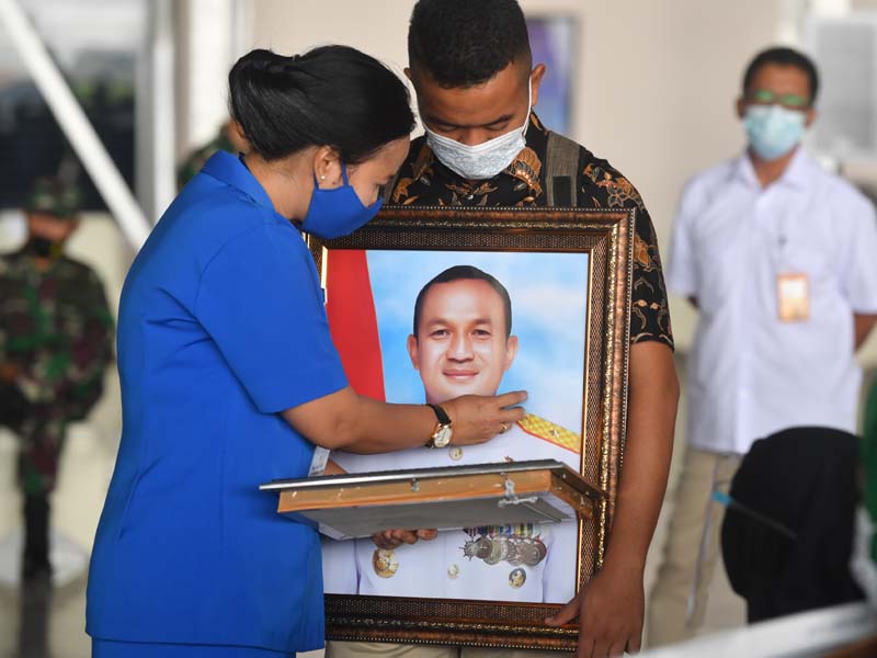 Penganugerahan Tanda Kehormatan Prajurit KRI Nanggala-402