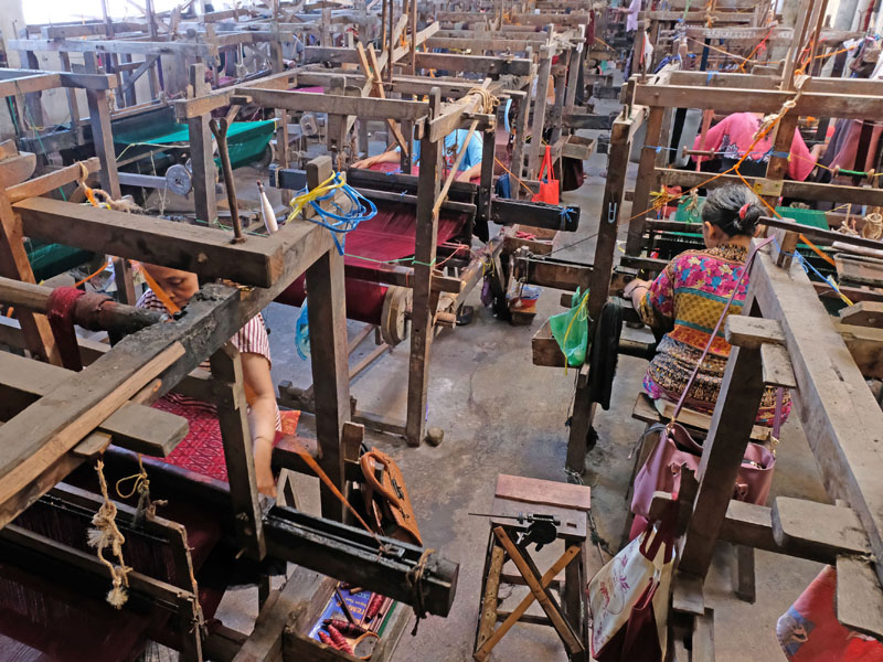 Pemasaran Sarung Goyor Terdampak Pandemi Covid-19