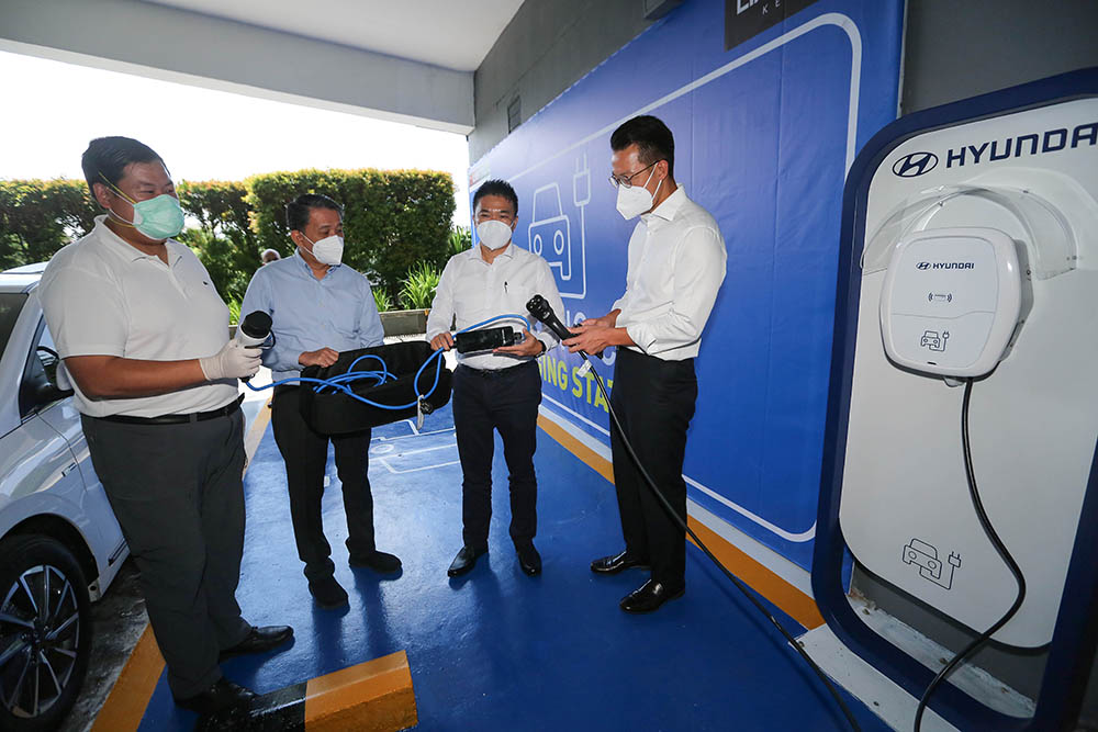 Fasilitas Charging Mobil Listrik di Lippo Malls Indonesia