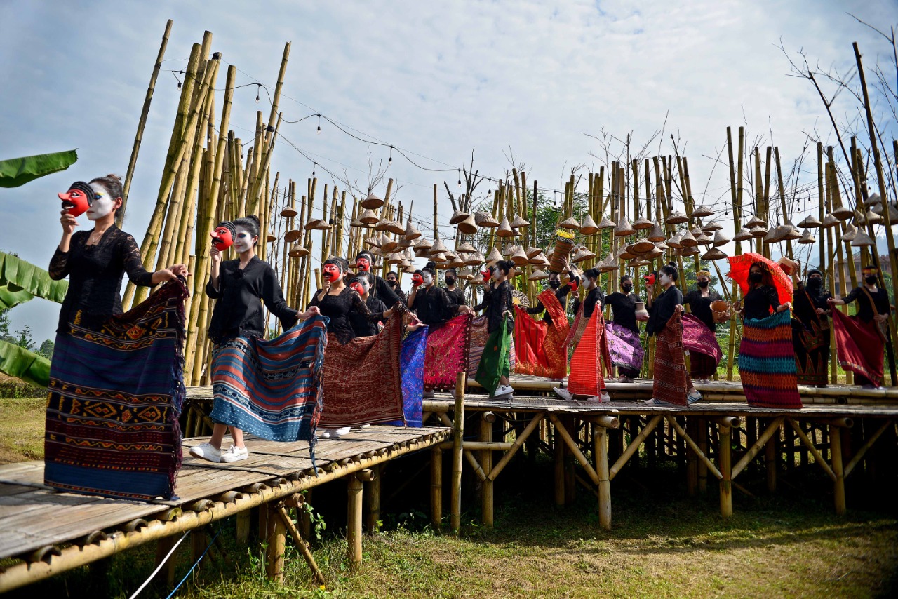 Gelaran Wastra Dan Budaya Sambut Hari Kartini
