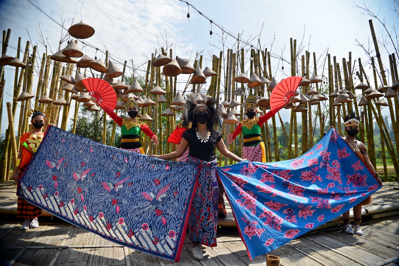 Gelaran Wastra Dan Budaya Sambut Hari Kartini