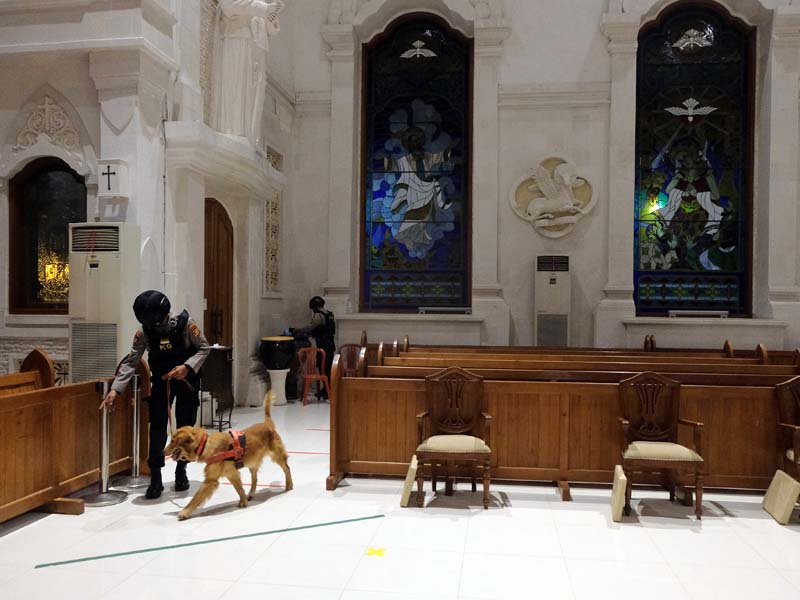 Sterilisasi Gereja Katedral Denpasar