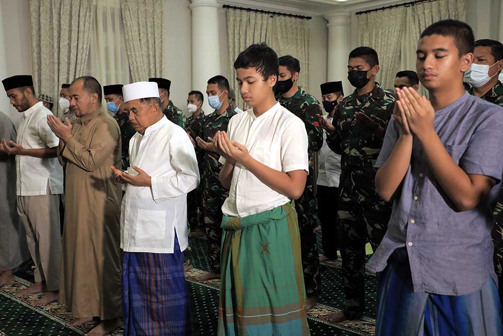 Salat Ghaib Untuk Awak KRI Nanggala 402