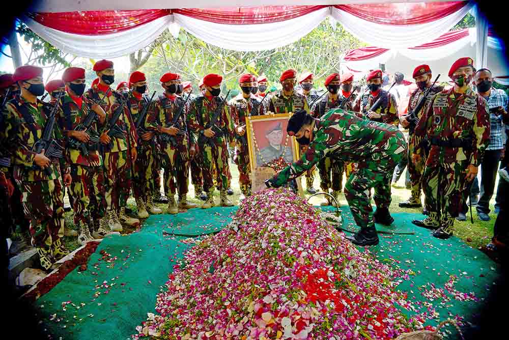 Pemakaman Kabinda Papua di TMP Kalibata 