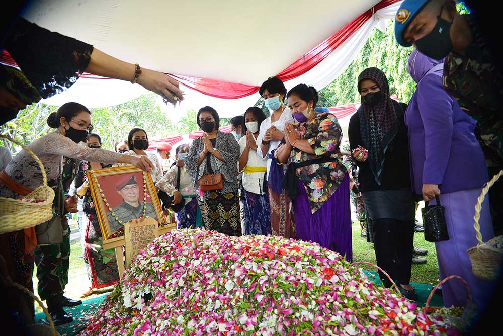 Pemakaman Kabinda Papua di TMP Kalibata 