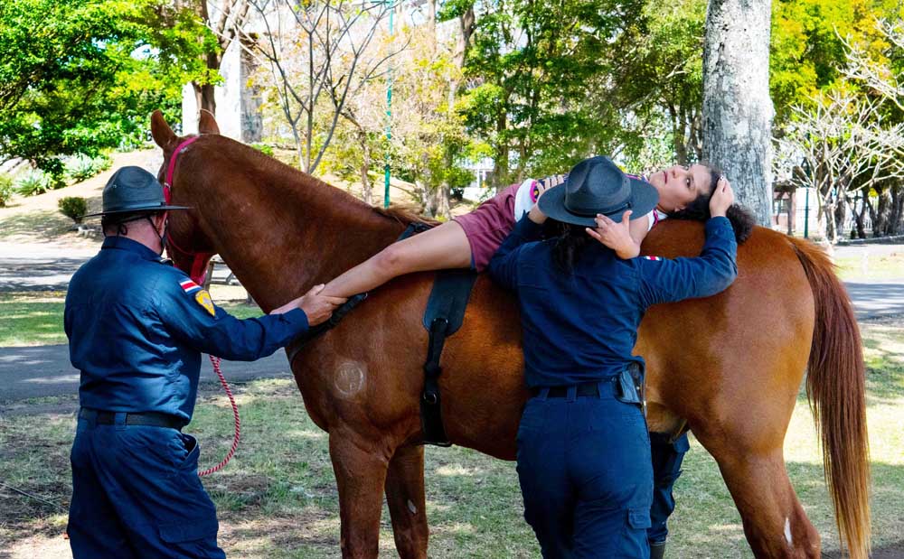 Mengatasi Kondisi Kesehatan Fisik dan Mental dengan Terapi Kuda 