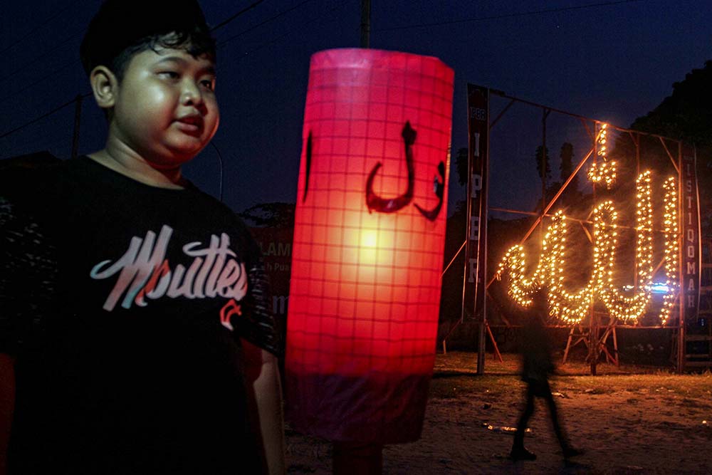 Lampu Colok Sambut Ramadan