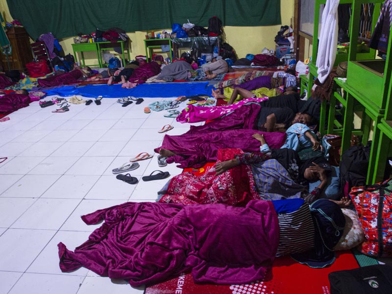Pengungsi Banjir Bandang Adonara