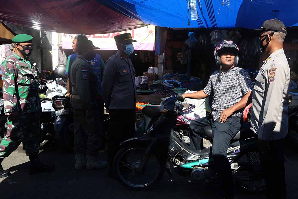 Razia Prokes di Pasar Tradisional