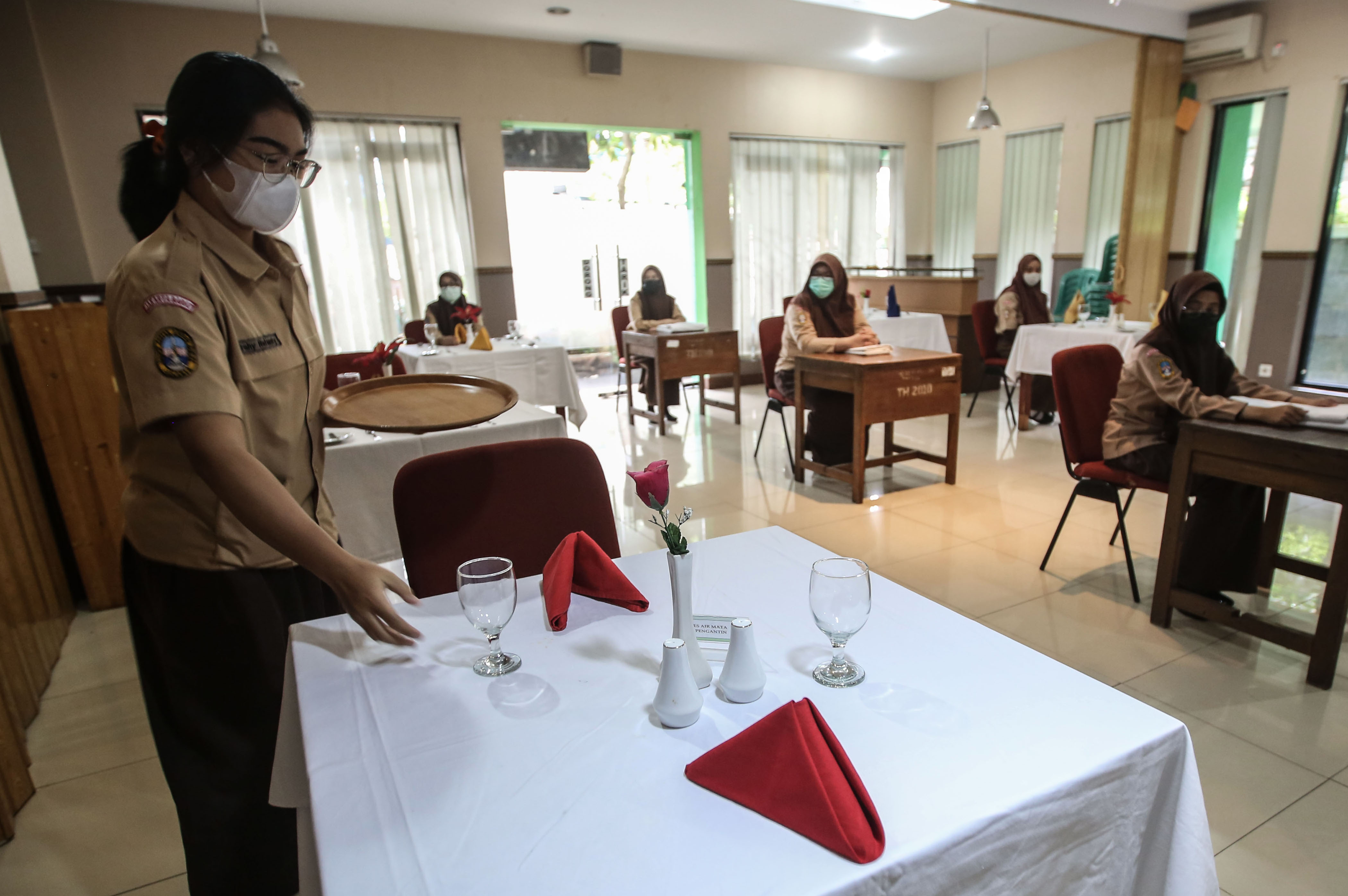 Praktek Memasak Siswa SMK