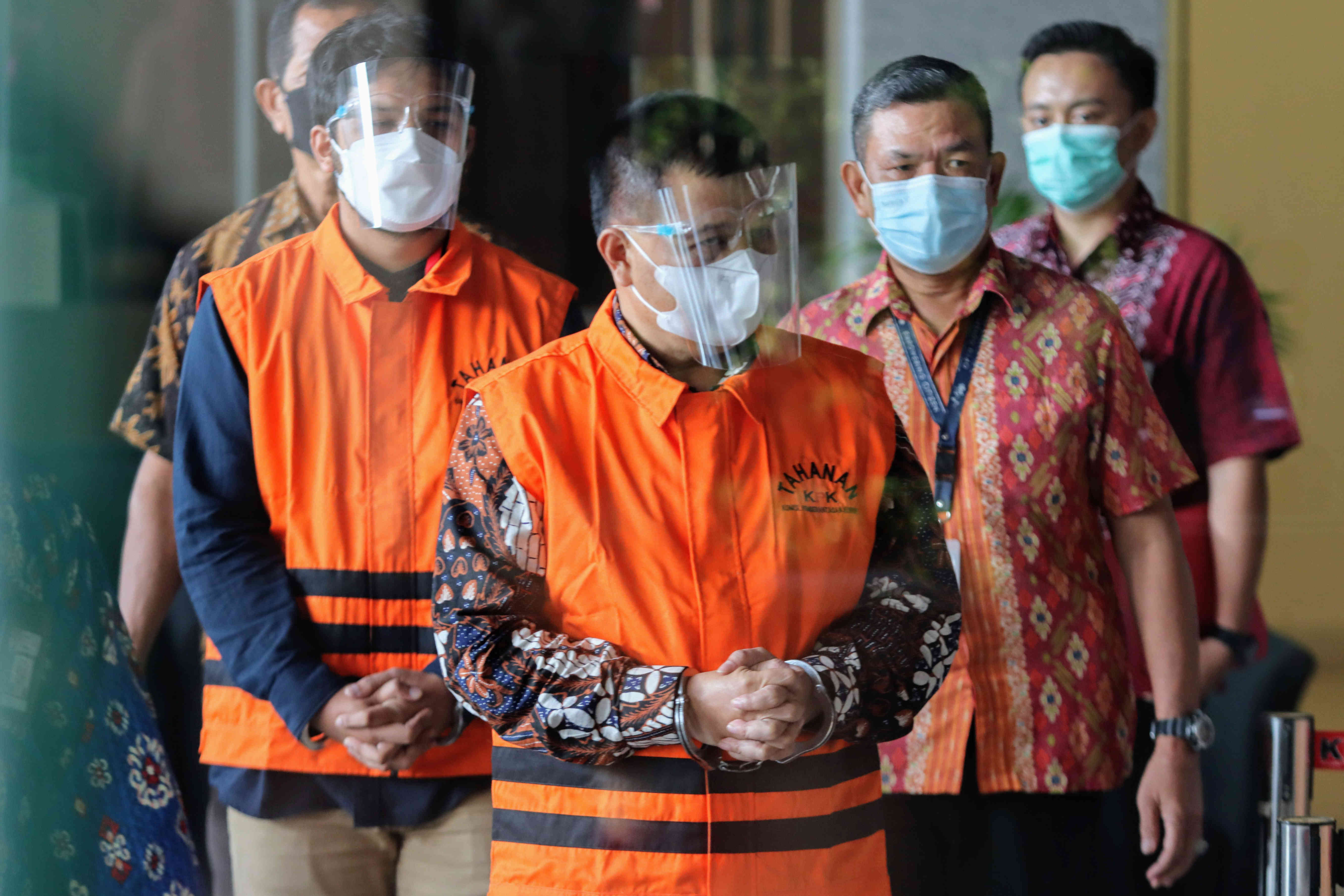 KPK Tahan Bupati Bandung Barat dan Anaknya